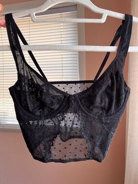 32A Black Lace Bralette Crop Top